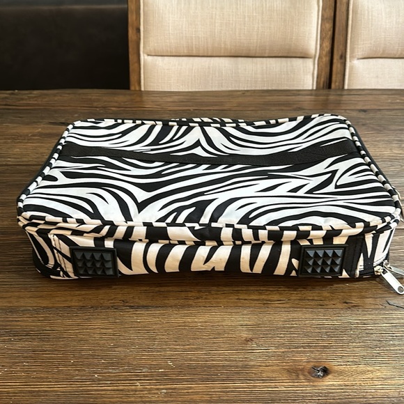 Zebra computer carrying case, gently used - Picture 5 of 15